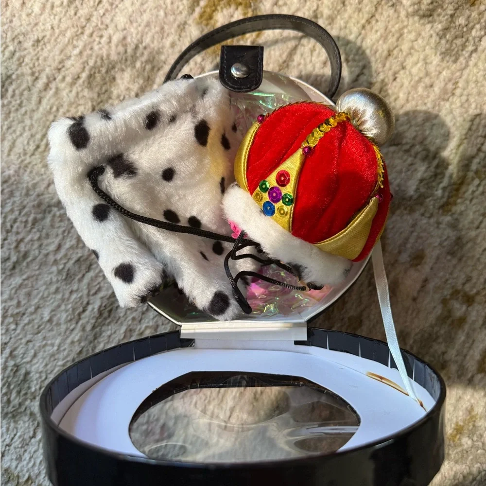 Pampered Whiskers Crown Hat for Cats an Dogs and Wild Side Collar